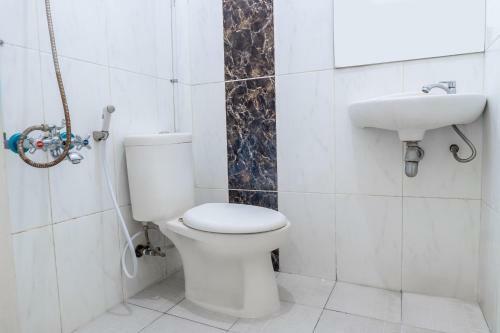 Hotel Oyo Life 2952 Elohim Kost