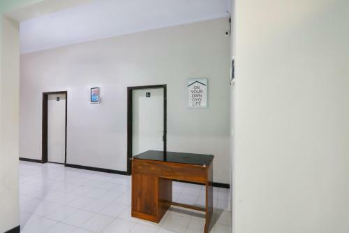 Hotel Oyo Life 3187 Kost Putri Bu Chris