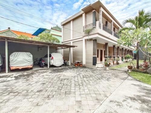 Hotel Koolkost Near Benoa Square (Minimum Stay 6 Nights)