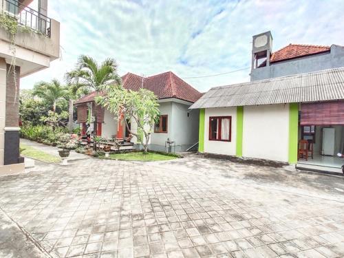 Hotel Koolkost Near Benoa Square (Minimum Stay 6 Nights)