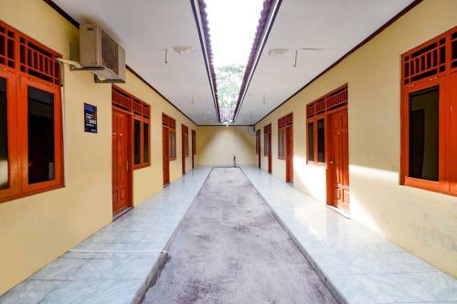 Hotel Spot On 2546 Griya Widya Syariah