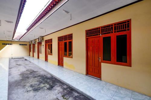 Hotel Spot On 2546 Griya Widya Syariah