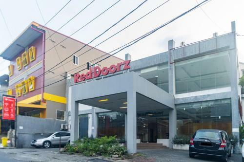 Hostal Reddoorz Near Bahu Mall Manado