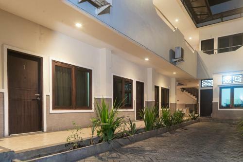 Hostal Reddoorz Near Bahu Mall Manado