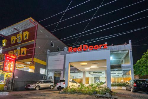 Hostal Reddoorz Near Bahu Mall Manado