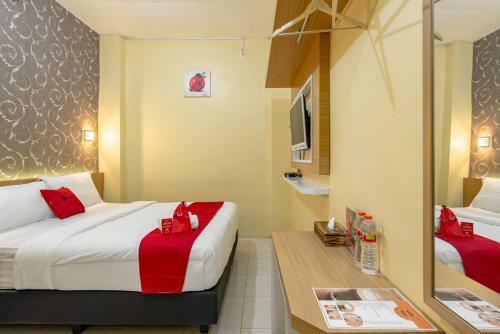 Hostal Reddoorz Near Dino Park