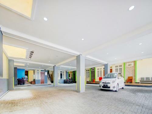 Hotel Oyo 90217 Cmb 37 Guest House