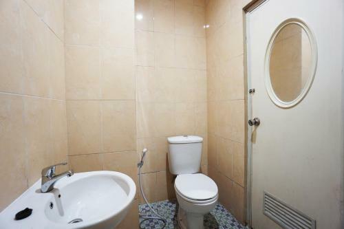 Hotel Oyo 2566 Putri Kesia Rooms