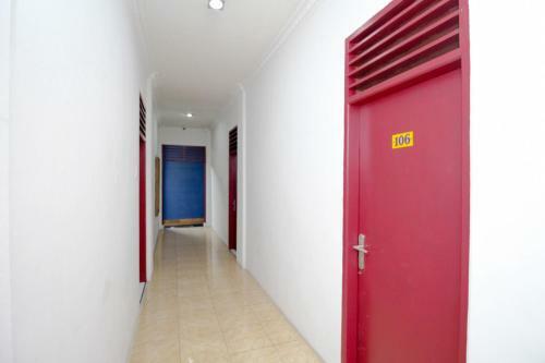 Hostal Serena Anggrek Hotel