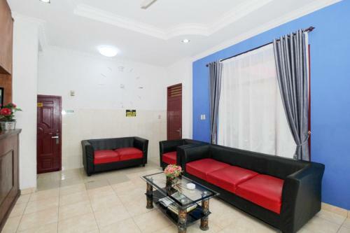Hostal Serena Anggrek Hotel