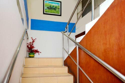 Hostal Serena Anggrek Hotel