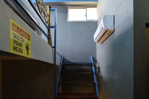 Hotel Oyo 3375 Sumatera Agustinekost Syariah