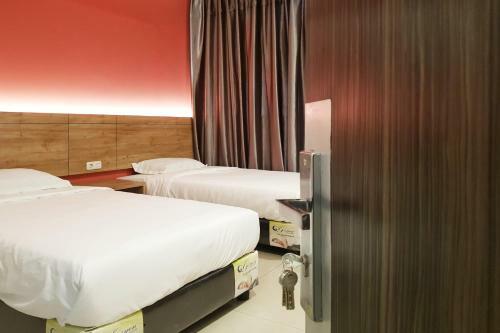 Hotel Oyo 90015 Platinum Guest House