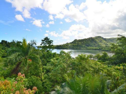 Hotel Bay View Eco Resort & Spa