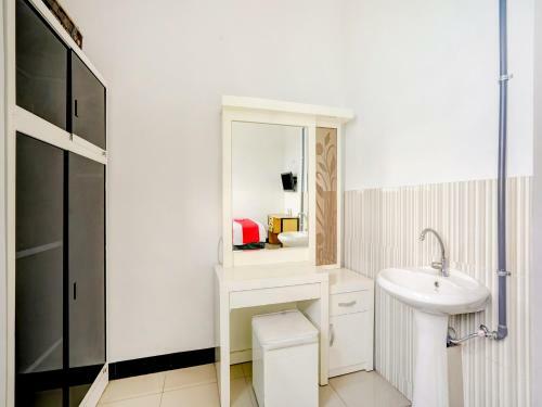 Hotel Oyo 3229 Ijen Homestay