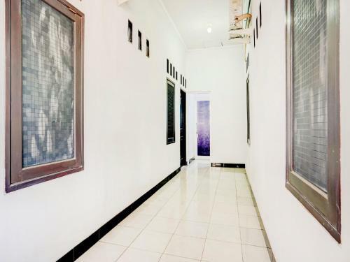 Hotel Oyo 3229 Ijen Homestay