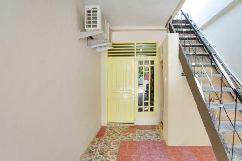 Hotel Oyo 3252 Lansano Residence Syariah