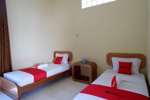 Hostal Reddoorz @ Hotel Horas Palopo