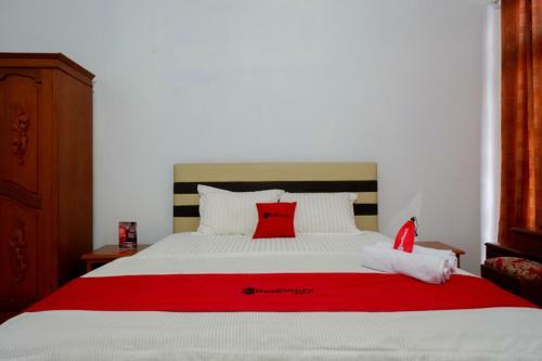 Hostal Reddoorz @ Hotel Horas Palopo