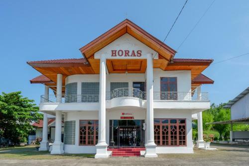 Hostal Reddoorz @ Hotel Horas Palopo