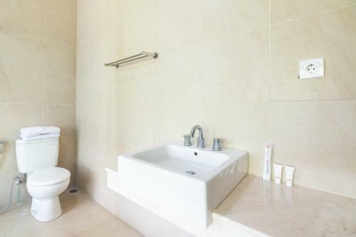 Hotel Oyo 2001 Taman Dayu Villa Golf View