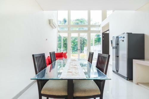 Hotel Oyo 2001 Taman Dayu Villa Golf View