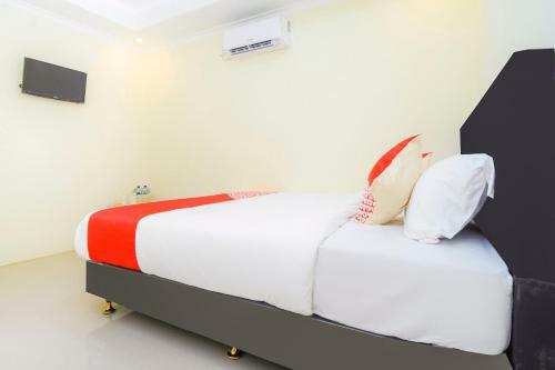 Hotel Oyo 1909 Edelweiss Residence Syariah