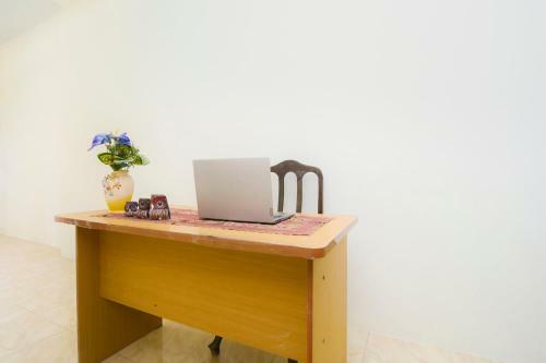 Hotel Oyo 1909 Edelweiss Residence Syariah