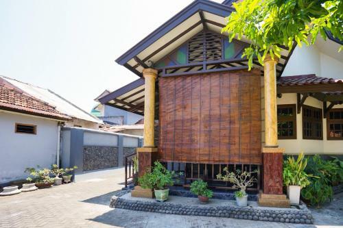Hotel Oyo 1642 Penginapan Anggrek Syariah 2