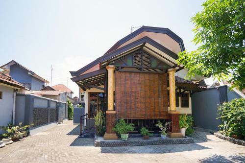 Hotel Oyo 1642 Penginapan Anggrek Syariah 2