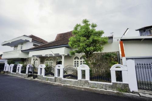Hotel Oyo 2004 Penginapan Bidara Syariah