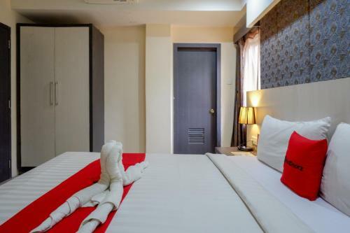 Reddoorz Plus Near Hotel Benua Kendari