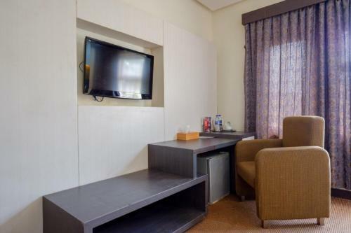 Reddoorz Plus Near Hotel Benua Kendari