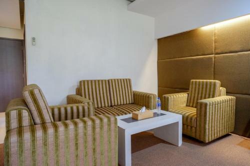 Reddoorz Plus Near Hotel Benua Kendari