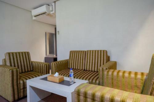 Reddoorz Plus Near Hotel Benua Kendari