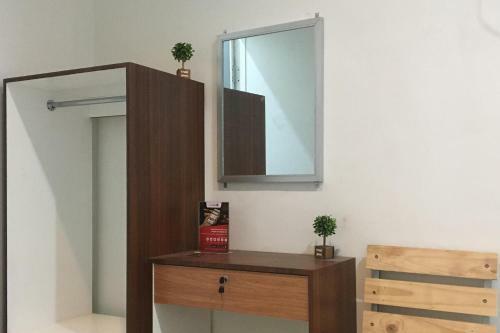 Hotel Reddoorz Near Jl. Kapten Sumarsono