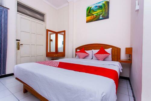 Hotel Oyo 3042 Griya Karangsalam Indah