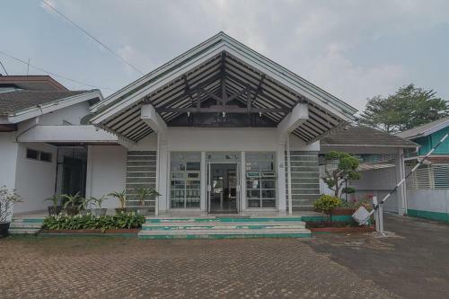 Hostal Reddoorz @ Jalan R.e. Martadinata Sukabumi