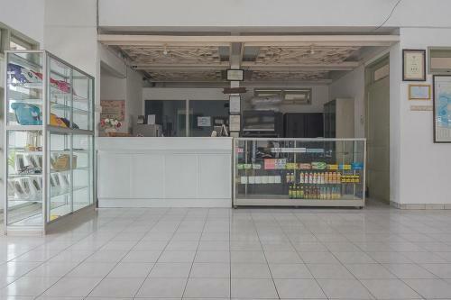 Hostal Reddoorz @ Jalan R.e. Martadinata Sukabumi