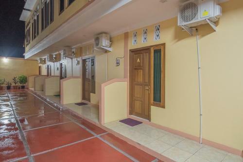 Hostal Reddoorz Near Rsud Dr. Abdul Aziz