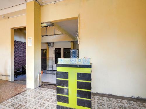 Hotel Oyo 3842 Eiffel Ketintang Unesa Syariah