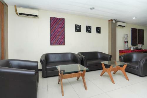 Hotel Oyo Life 3164 D'inn Residence