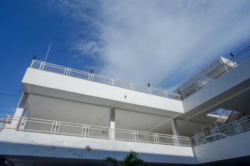 Hotel Reddoorz Plus Near Ums Solo