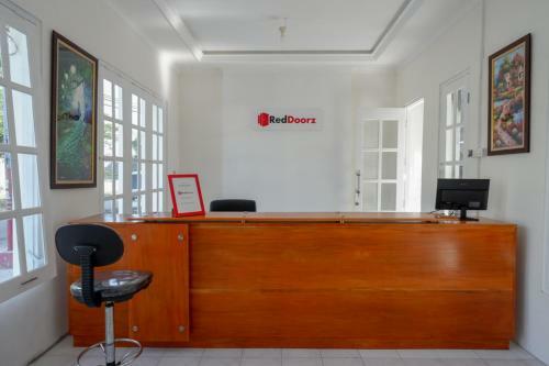 Hotel Reddoorz Plus Near Ums Solo