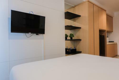 Cozy Studio Apartment At Tree Park City By Travelio
