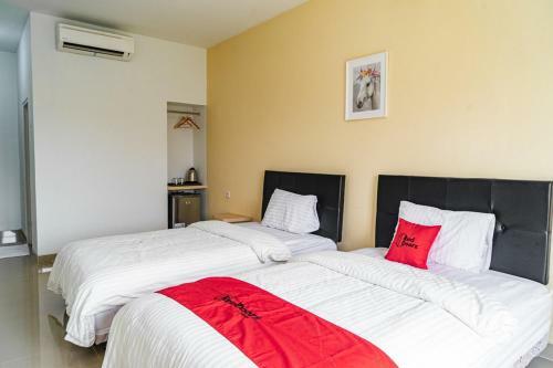 Hostal Reddoorz Plus Near Teras Kota 3