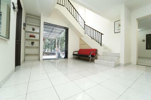 Hostal Koolkost Near Universitas Prasetiya Mulya