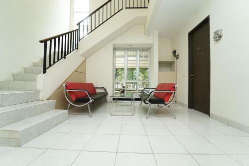 Hostal Koolkost Near Universitas Prasetiya Mulya