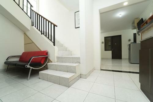 Hostal Koolkost Near Universitas Prasetiya Mulya