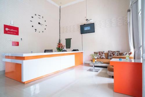 Hotel Reddoorz @ Jalan Pendidikan Mataram